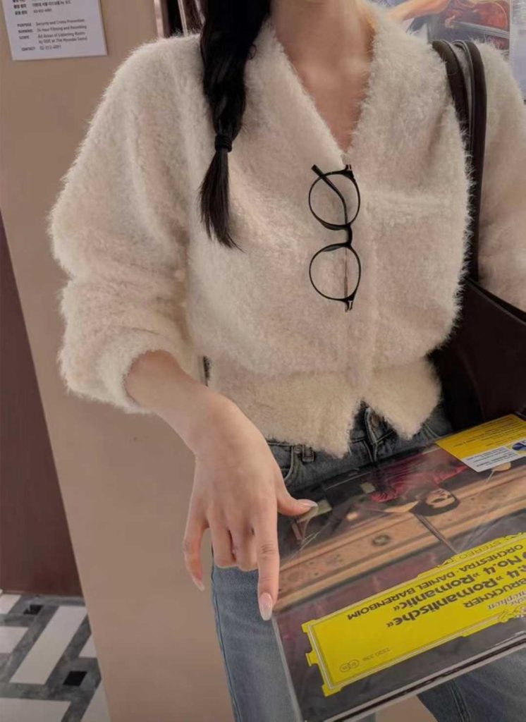 氣質短版柔軟毛毛外套