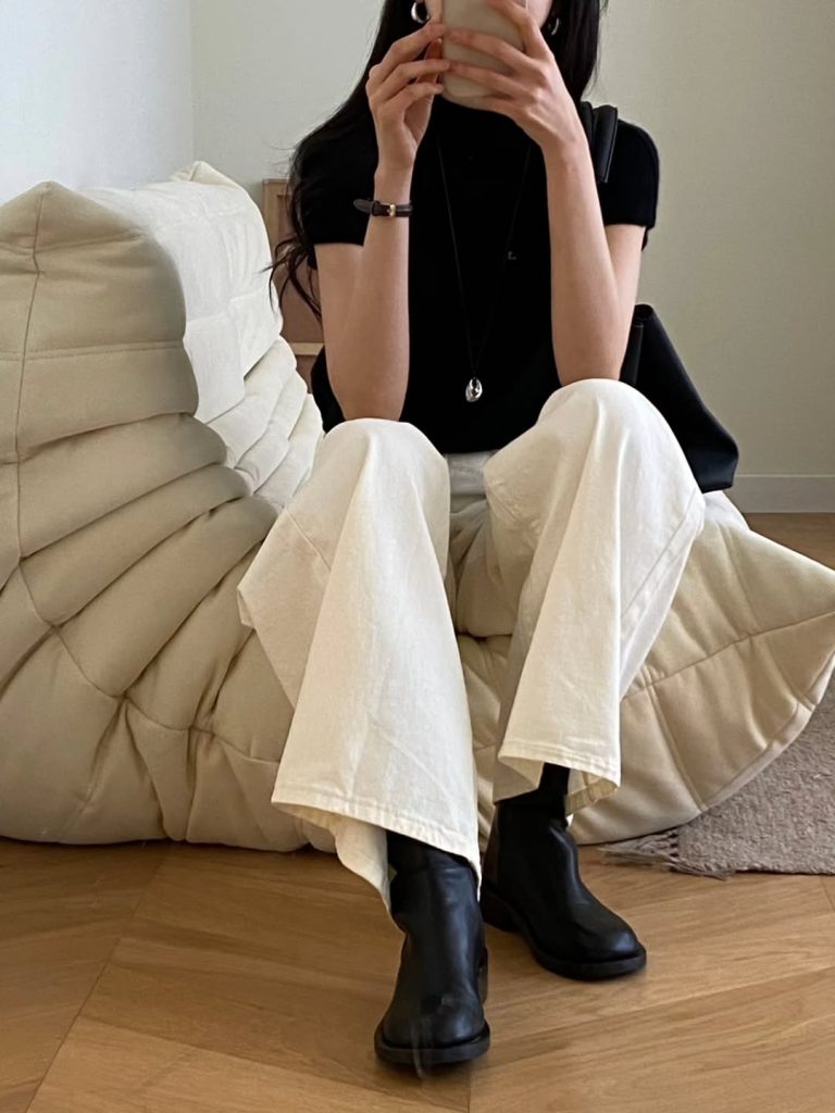 柔軟羊絨半領針織衫