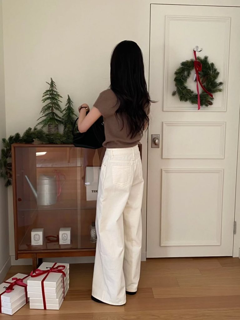 柔軟羊絨半領針織衫