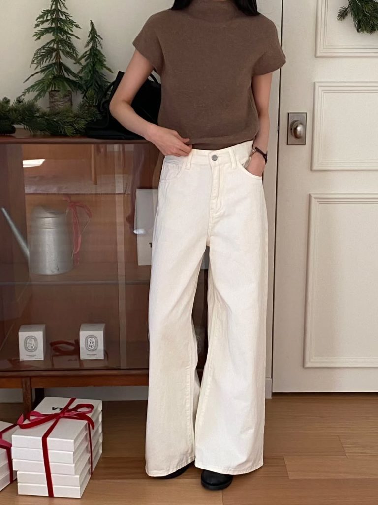 柔軟羊絨半領針織衫