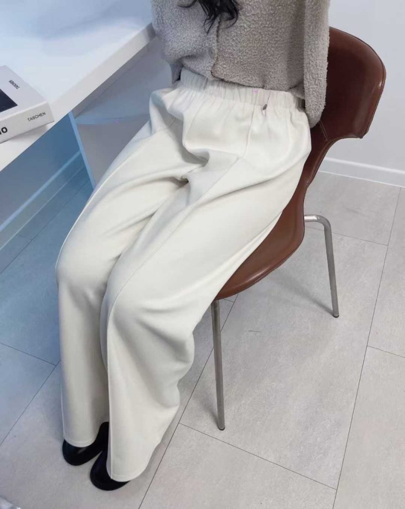 垂墜感微寬鬆直筒褲