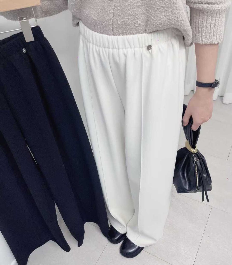垂墜感微寬鬆直筒褲